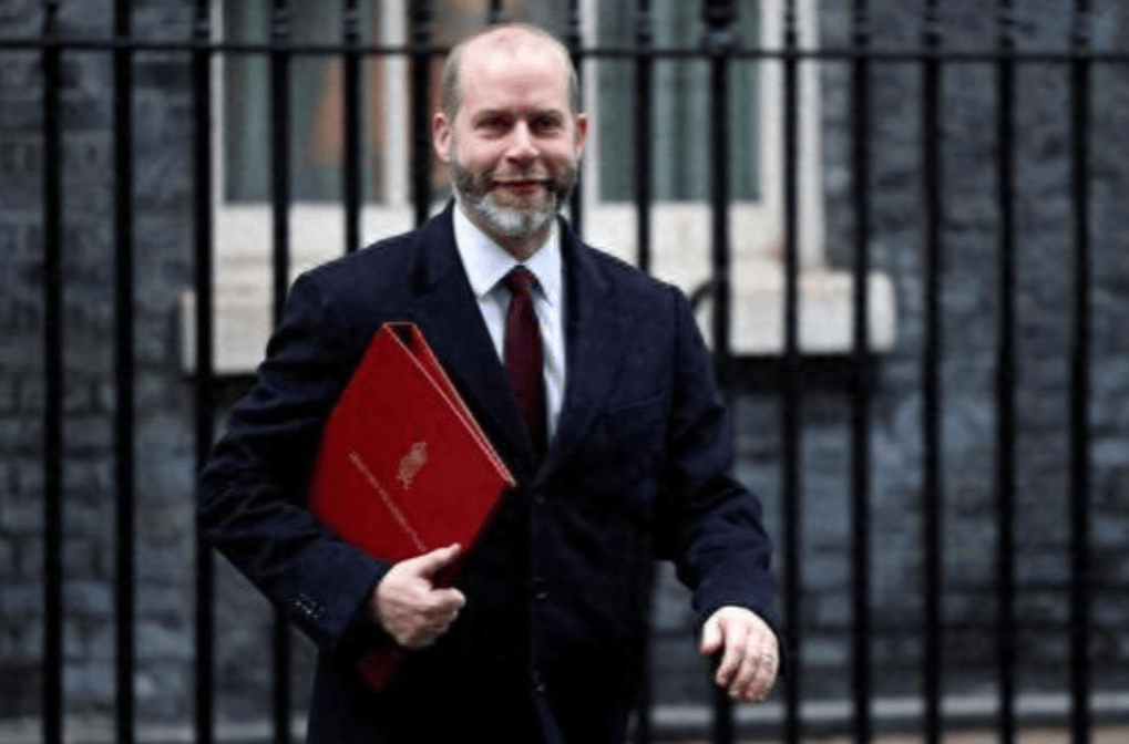 皇冠信用出租代理
_刚谈妥就翻脸皇冠信用出租代理
，英国全球通告与中国做“切割”？中方反将一军