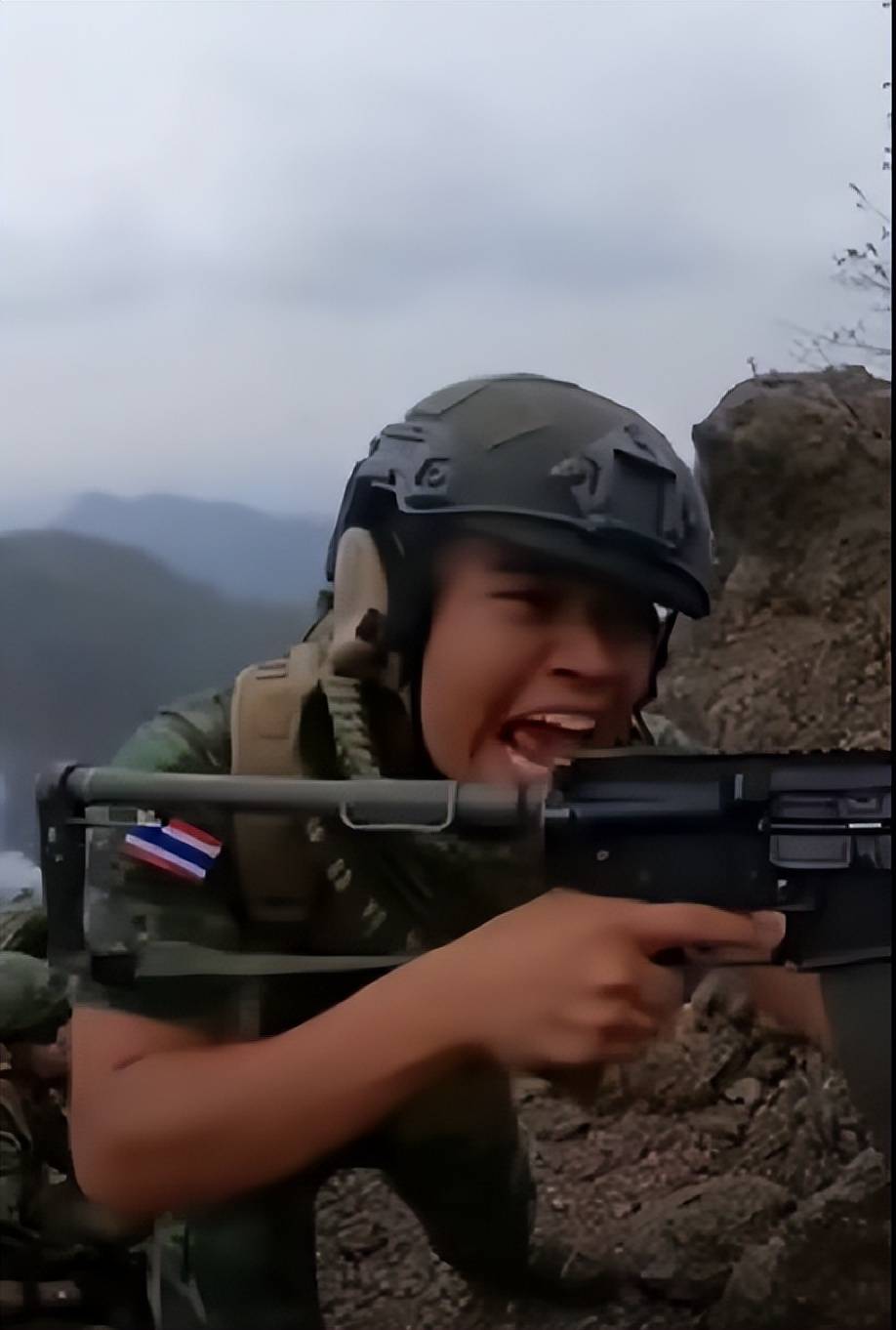 皇冠信用盘代理登1_就在刚刚皇冠信用盘代理登1，泰国军队遭最大惨败：柬埔寨敢死队手持56冲，光脚冲锋